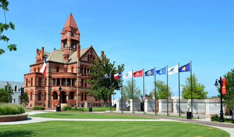 courthouse flag