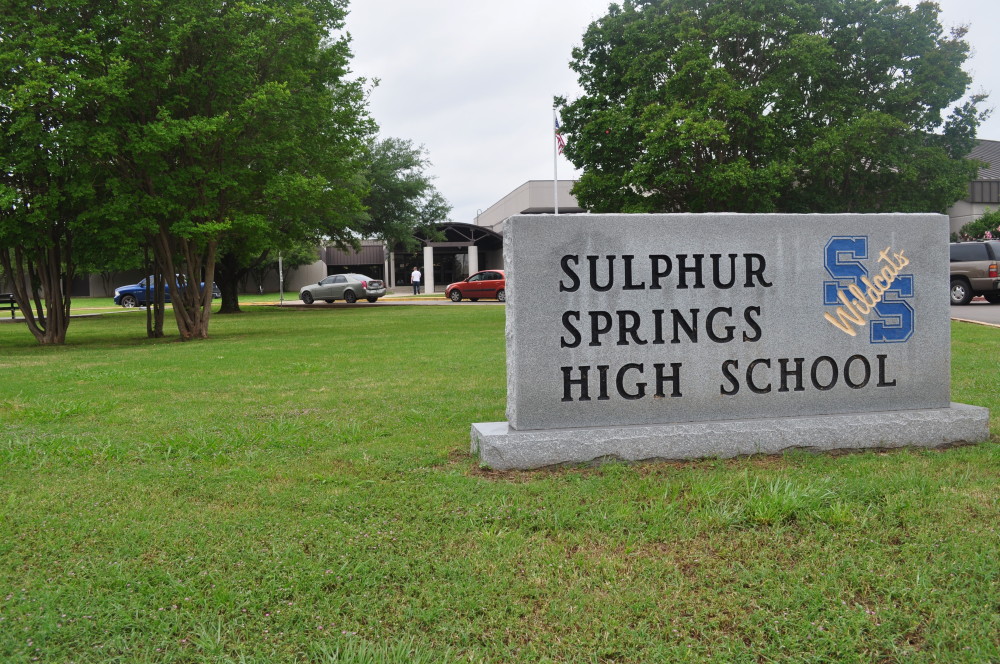ssisd high school sign