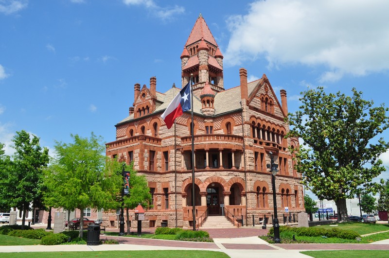 hopkins county courthouse celebration plaza