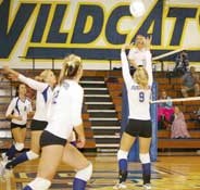 Lady Cats Defeat Marshall to Open District Play