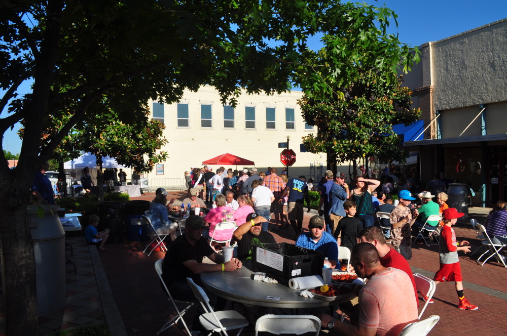 Live Music crawfish boil