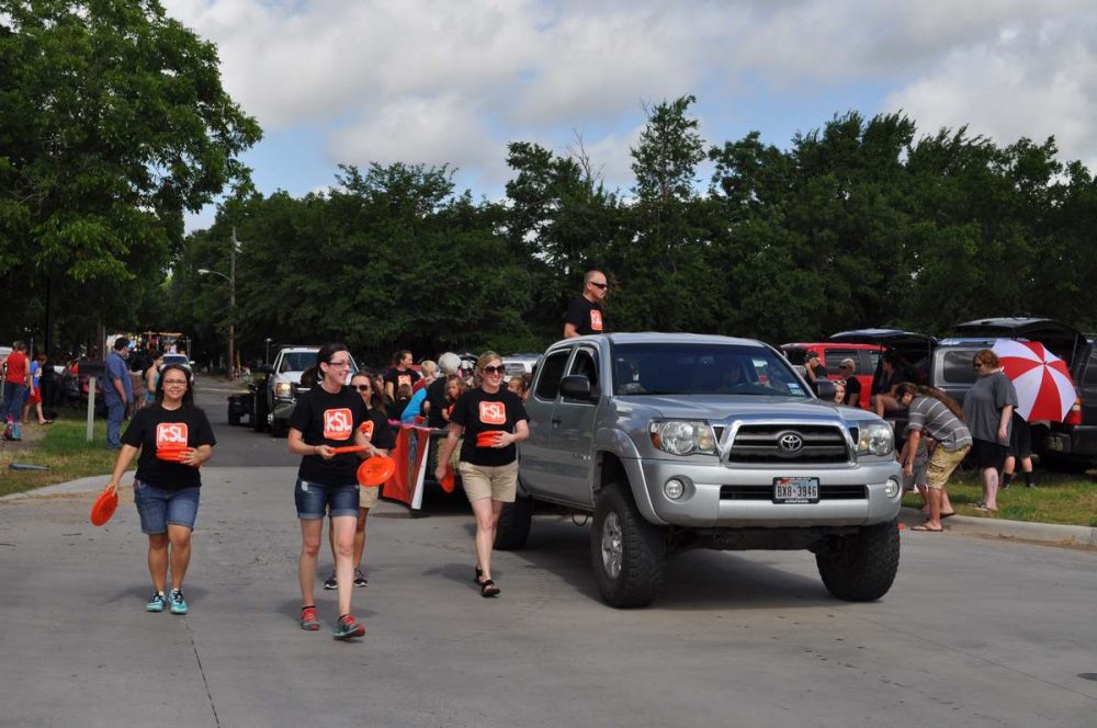 2015Parade00080