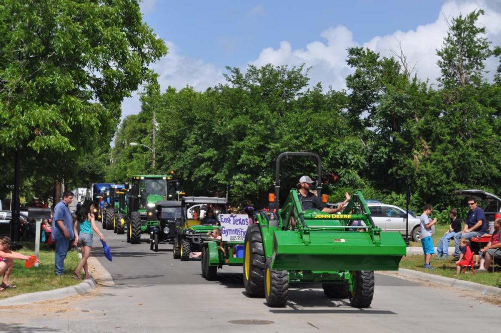 2015Parade00175