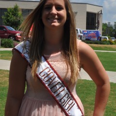 Cover Girl Contestants Prepare for Fall Festival