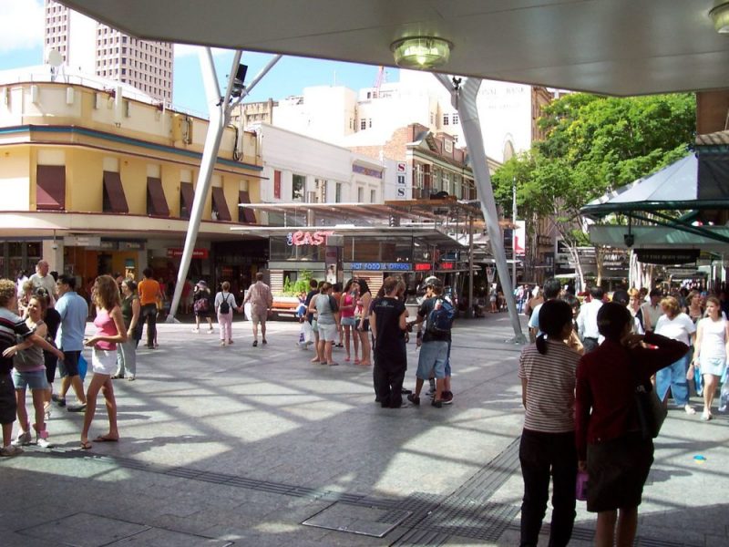 QueenStMall