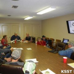 Hopkins County Beekeepers Meet to Share and Learn