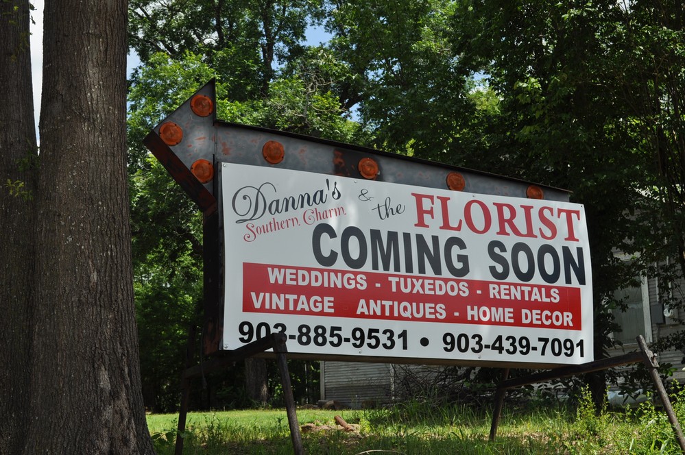 Danna's and The Florist moving locations