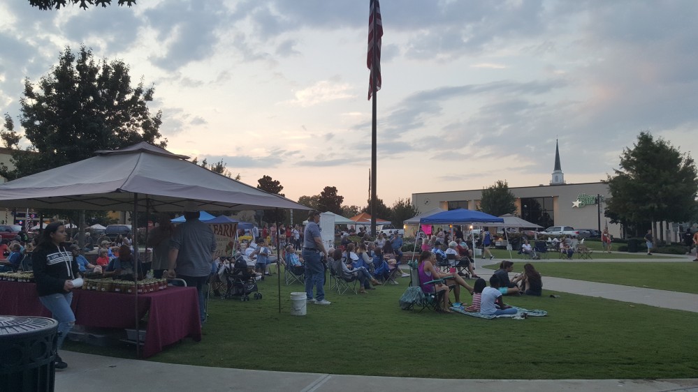 9-2-17 Sat night market concert2