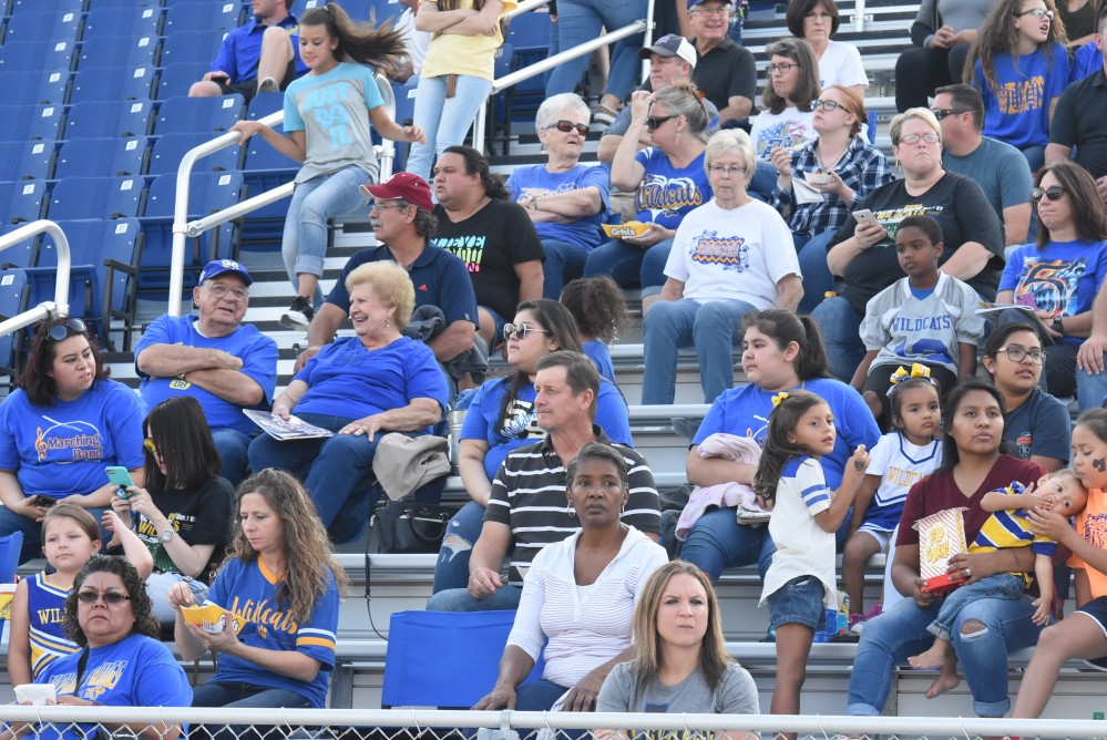 Football crowd 9-8-17 2