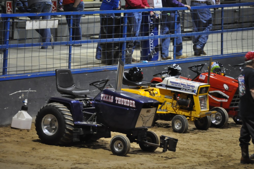 Help a Child Tractor pull 20171