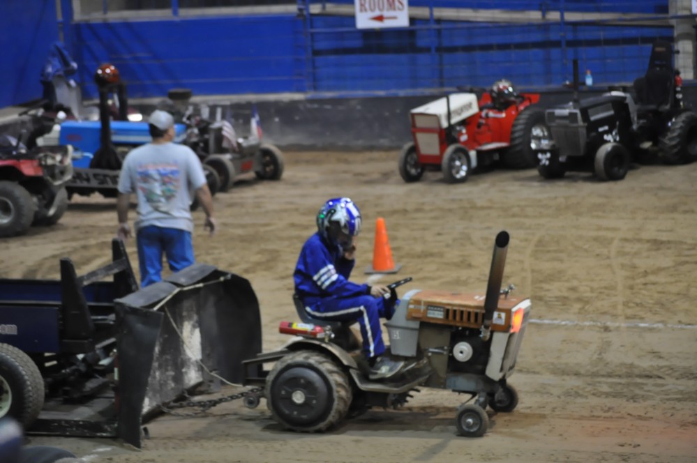 Help a Child Tractor pull 201712