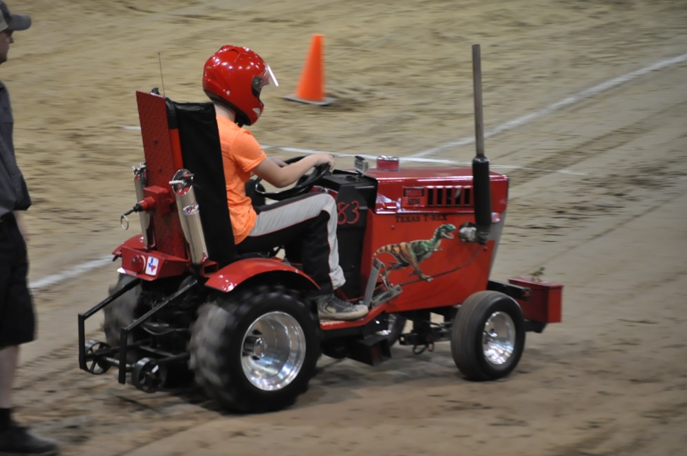 Help a Child Tractor pull 201715