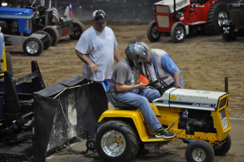 Help a Child Tractor pull 20179