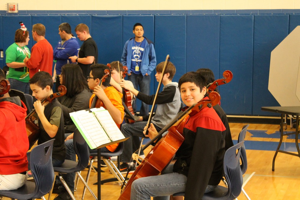 2017 Middle School X-Mas Assembly 4