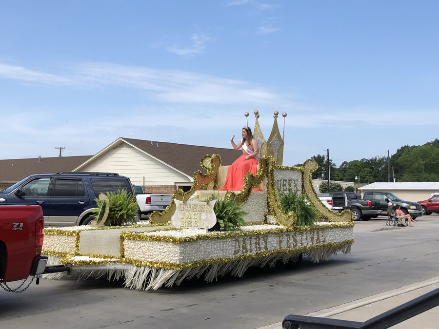 Dairy Fest Parade 1