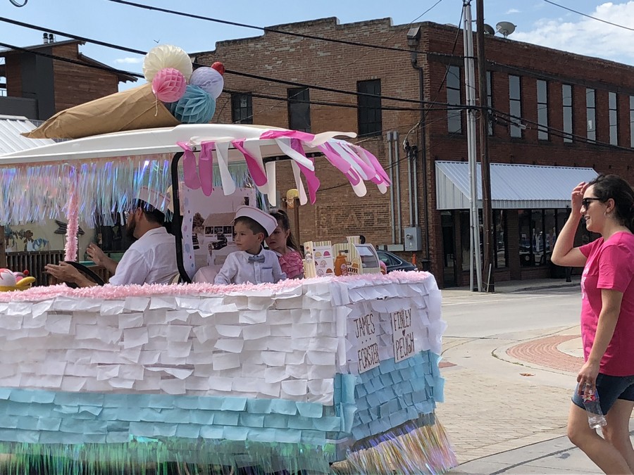 Dairy Fest Parade 11