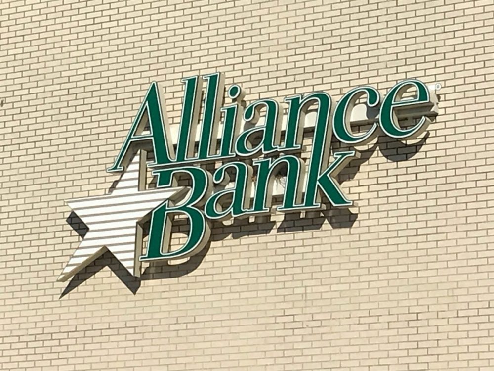 Alliance Bank Expands in Northeast Texas To Acquire and Merge With