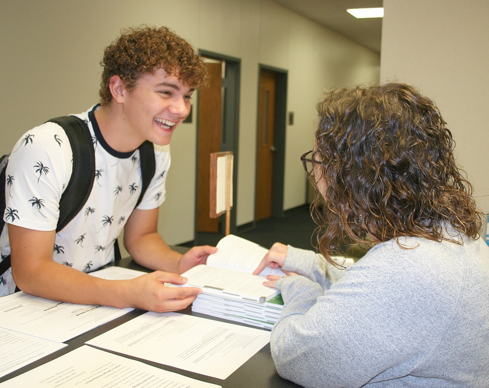 Paris Junior College Sulphur Springs checking in fall enrollment