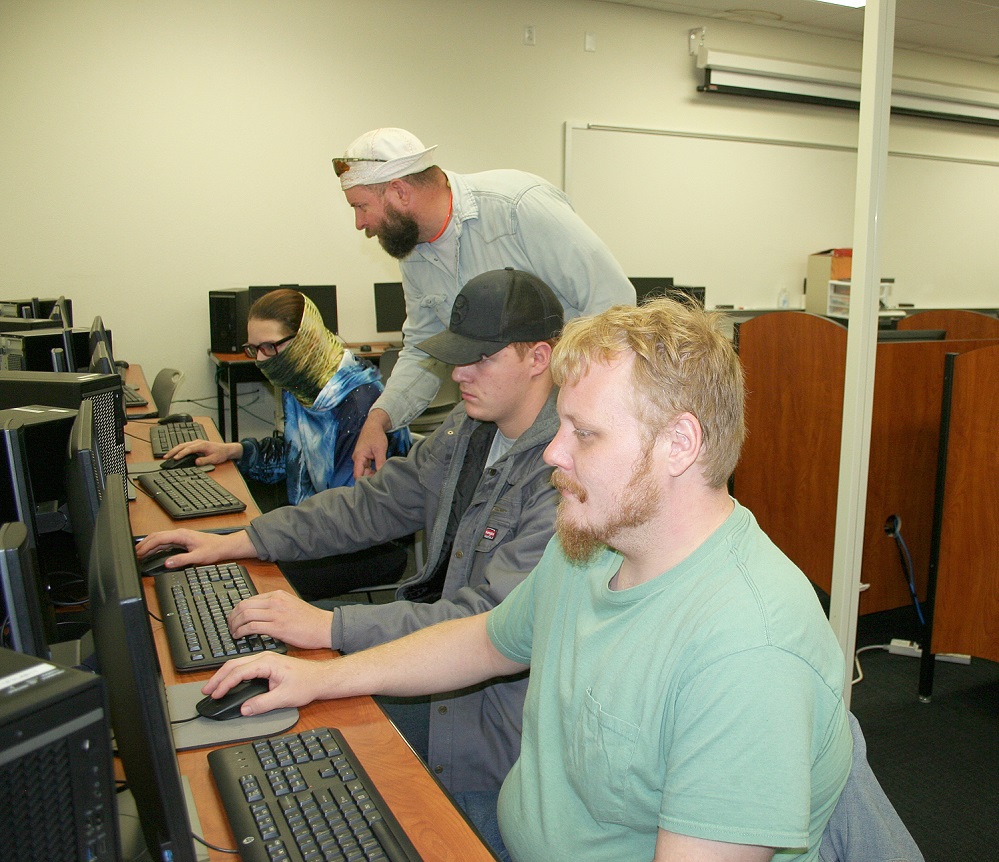 Paris Junior College Sulphur Springs New structural welding students at the PJC Sulphur Springs Center