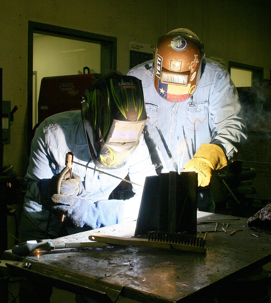 Paris Junior College Sulphur Springs Esters weld welding class at the PJC-Sulphur Springs Center