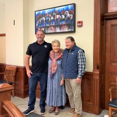 McKenzies Donate Painting To Courthouse