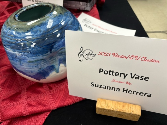 vase 2023 Symphony Auction