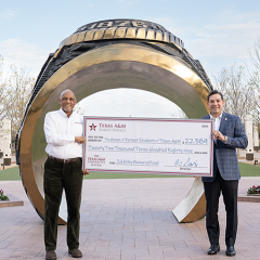 Texas A&M Forest Service Presents $22,000 to Texas A&M University’s Association of Former Students