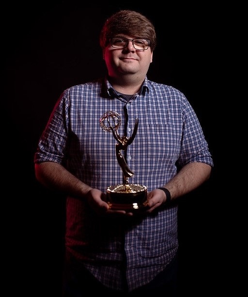 M24119 - Consecutive Emmy Award Winner Taylor Mefford-4572-XL