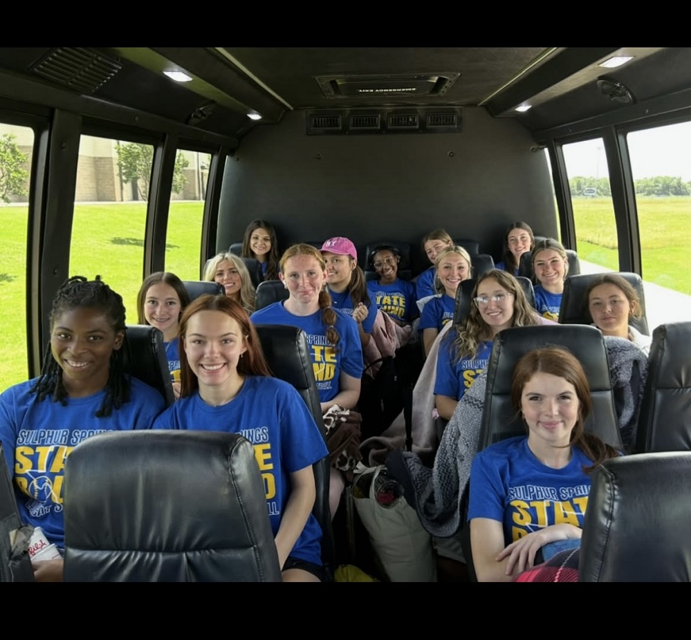 2025 Sulphur Springs Texas Lady Cats softball team Picture from SSISD facebook