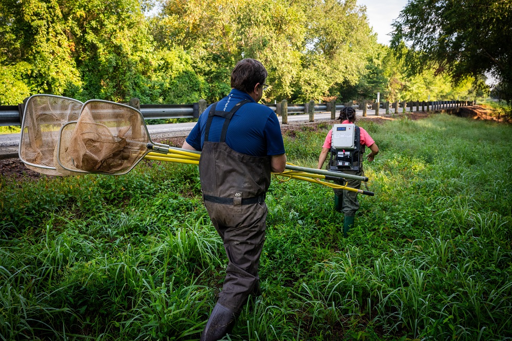 M25187 - Crayfish Research East Texas A&M University By Patrick C. Harrison III Marketing and Communications