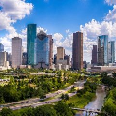 Attor­ney Gen­er­al Ken Pax­ton Sues Hous­ton Officials for Adopt­ing Sanc­tu­ary City Poli­cies